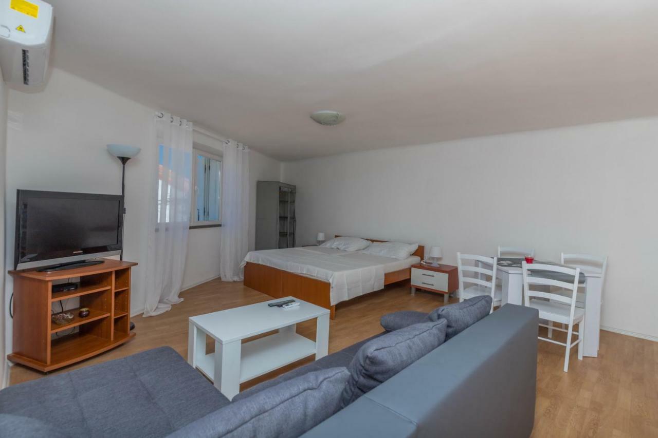 app Cor2 Lägenhet Selce Exteriör bild